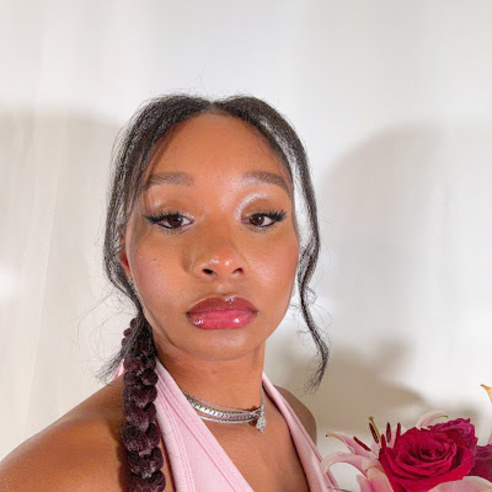 Meet your Posher, Mia